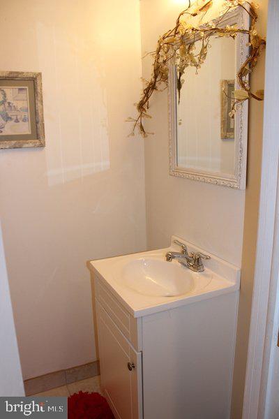 324 Ripka Street, Unit A Philadelphia, PA 19128 - Photo 9 of 13