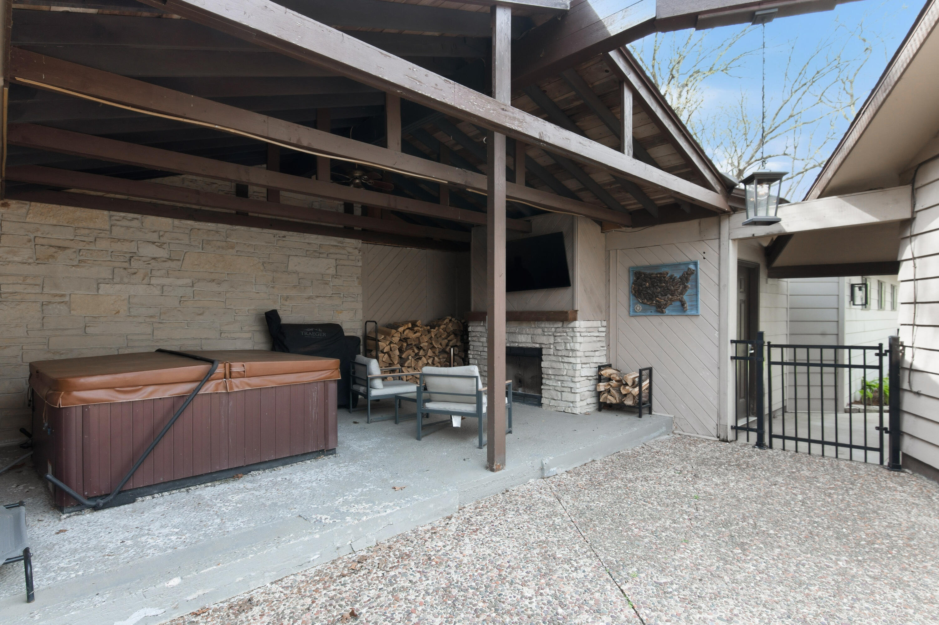 2028 Hillside Court Delafield, WI 53018 - Photo 22 of 55 Hillside-Final-21