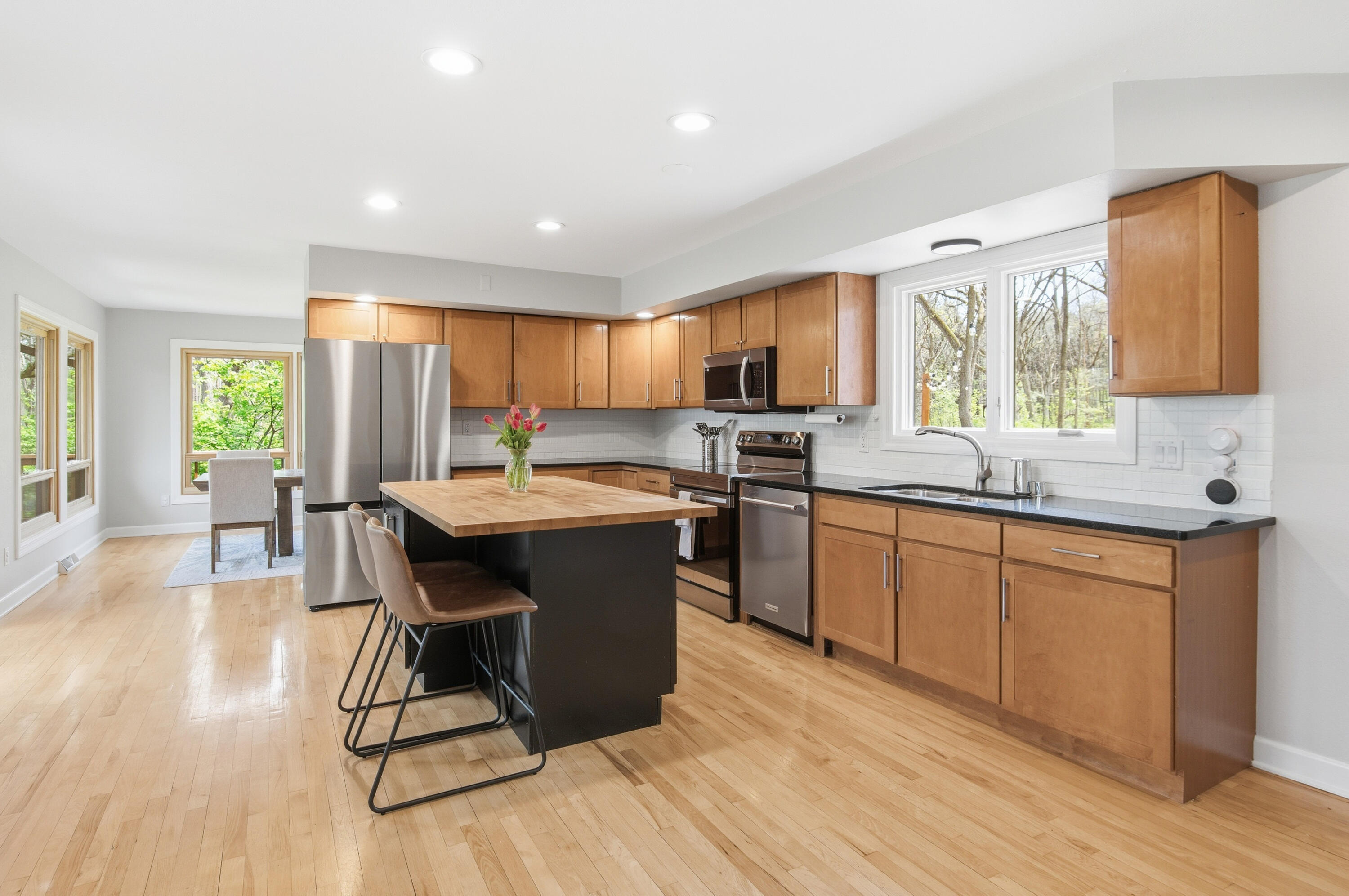 2028 Hillside Court Delafield, WI 53018 - Photo 5 of 55 Kitchen