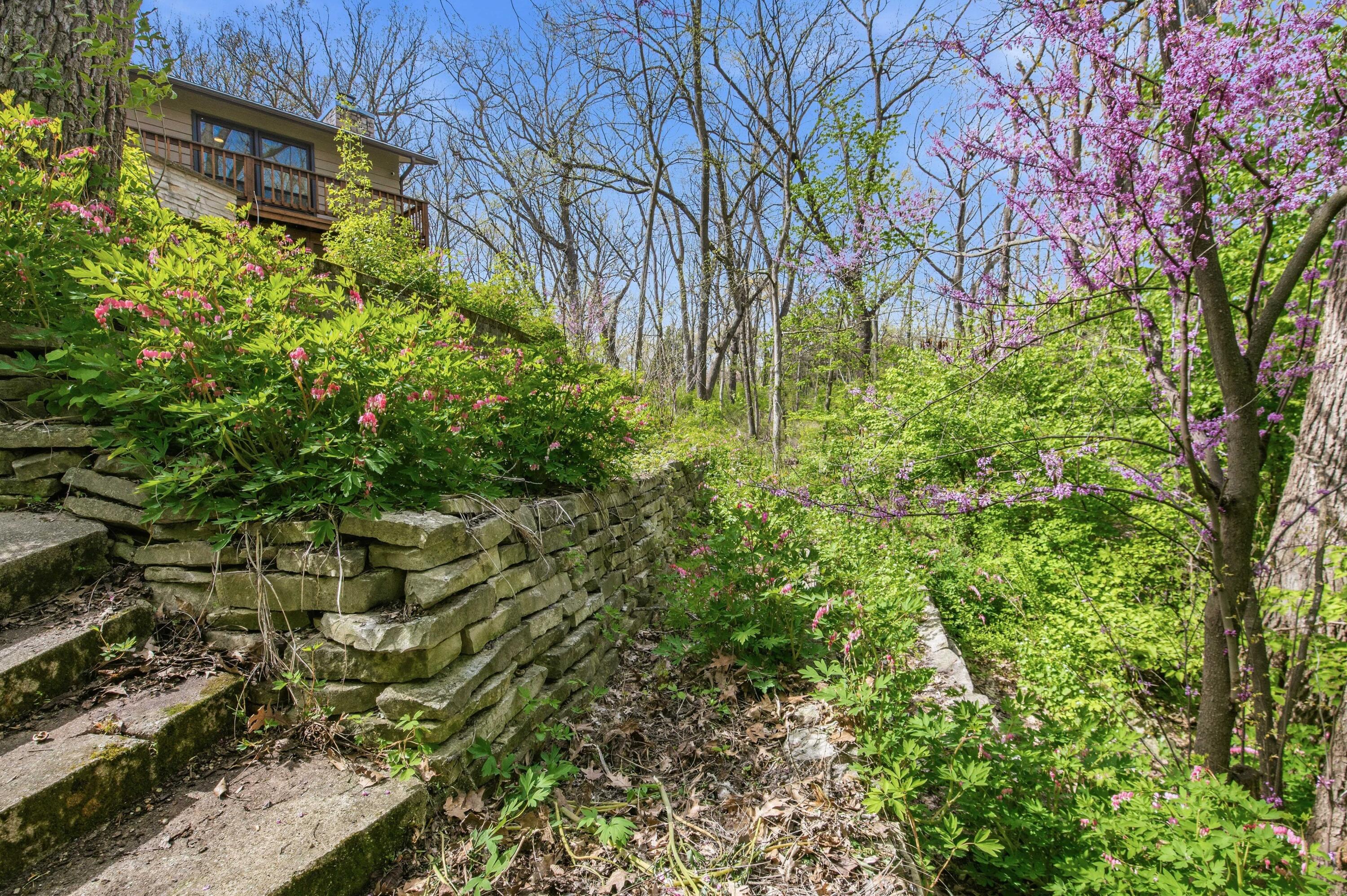 2028 Hillside Court Delafield, WI 53018 - Photo 52 of 55 Hillside-Final-55