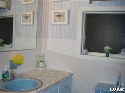 1559 Stoke Park Road Bethlehem, PA 18017 - Photo 11 of 14 Gallery Image 11