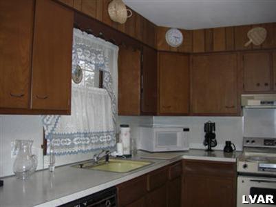 1559 Stoke Park Road Bethlehem, PA 18017 - Photo 7 of 14 Gallery Image 7