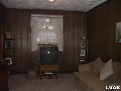 1559 Stoke Park Road Bethlehem, PA 18017 - Photo 8 of 14 Gallery Image 8