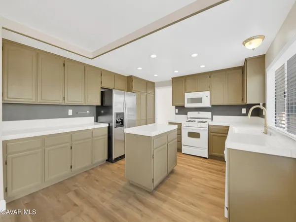$3,499 | 3201 Angeleno Place, Palmdale, CA 93551