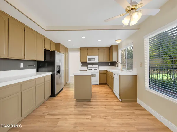 $3,499 | 3201 Angeleno Place, Palmdale, CA 93551