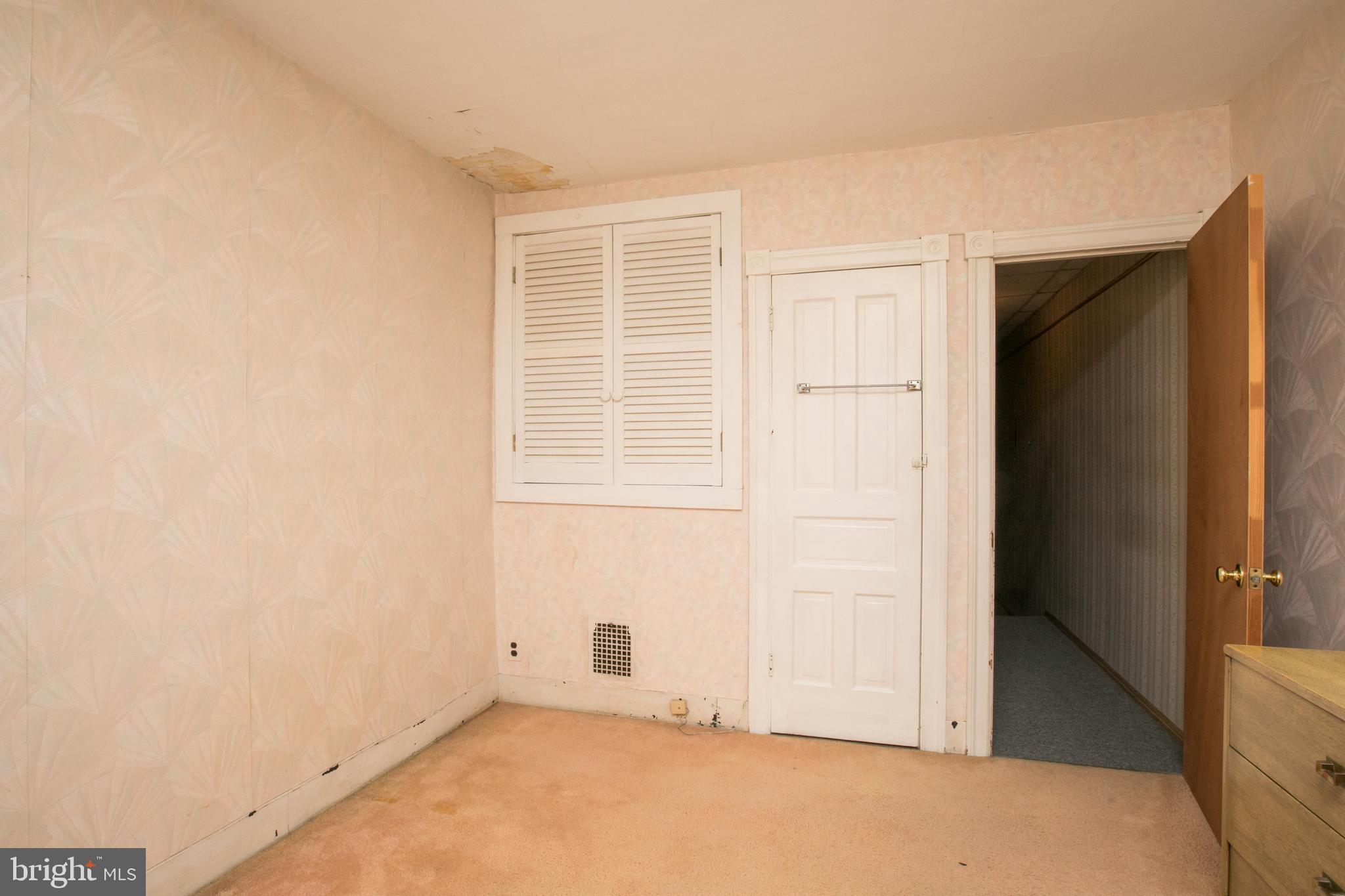 320 Powell Street Gloucester City, NJ 08030 - Photo 20 of 29 Bedroom 2