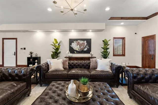 $1,800,000 | 2343 North 600 Road, Edgerton, KS 66021