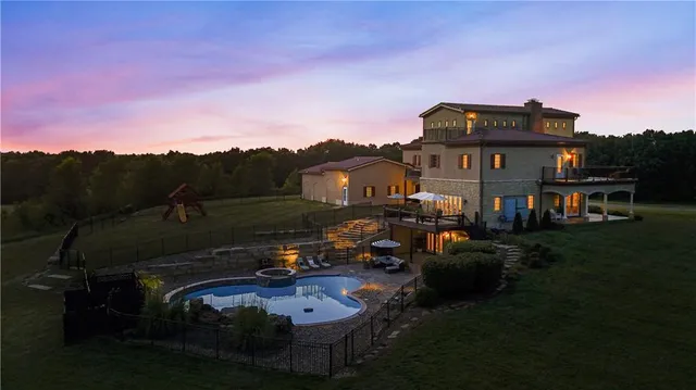 $1,800,000 | 2343 North 600 Road, Edgerton, KS 66021