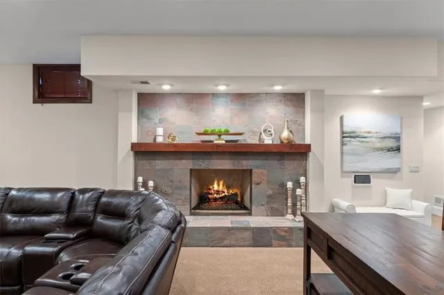 $1,800,000 | 2343 North 600 Road, Edgerton, KS 66021