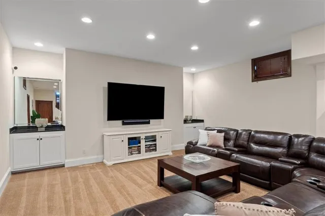 $1,800,000 | 2343 North 600 Road, Edgerton, KS 66021