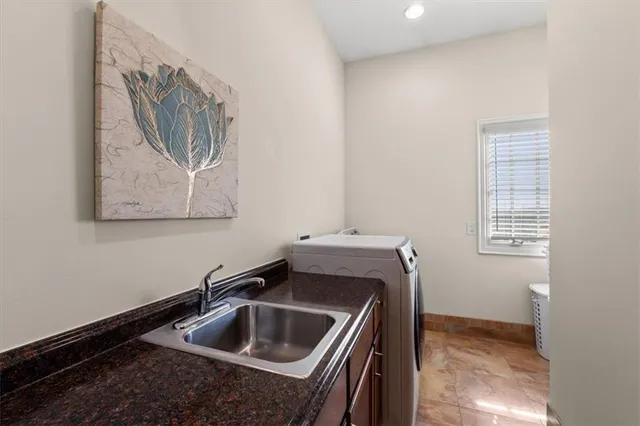 $1,800,000 | 2343 North 600 Road, Edgerton, KS 66021