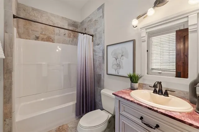 $1,800,000 | 2343 North 600 Road, Edgerton, KS 66021