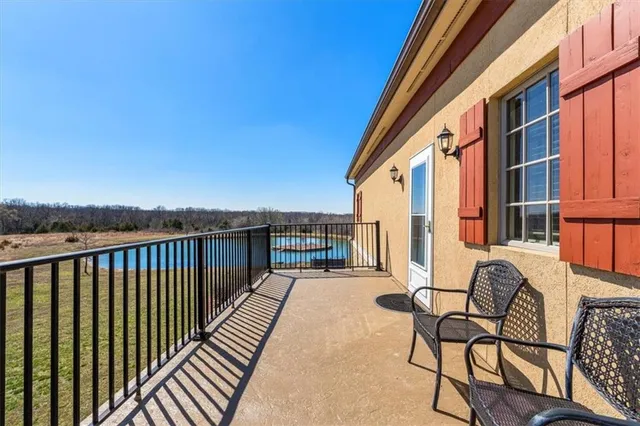 $1,800,000 | 2343 North 600 Road, Edgerton, KS 66021