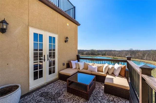 $1,800,000 | 2343 North 600 Road, Edgerton, KS 66021