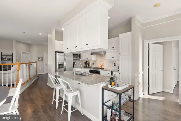 $400,000 | 810 Belmont Bay Drive, Unit 201, Woodbridge, VA 22191