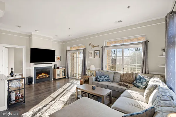 $400,000 | 810 Belmont Bay Drive, Unit 201, Woodbridge, VA 22191