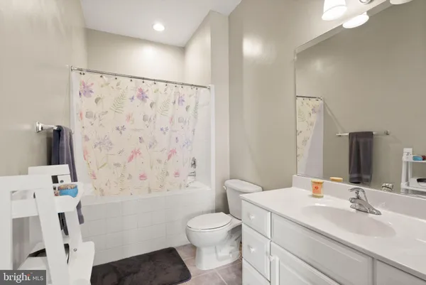 $400,000 | 810 Belmont Bay Drive, Unit 201, Woodbridge, VA 22191
