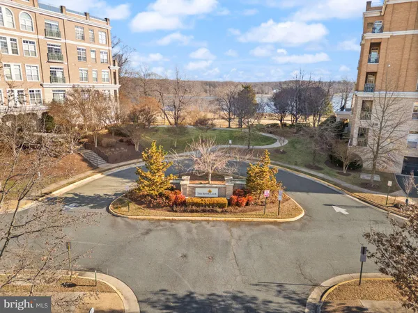 $400,000 | 810 Belmont Bay Drive, Unit 201, Woodbridge, VA 22191