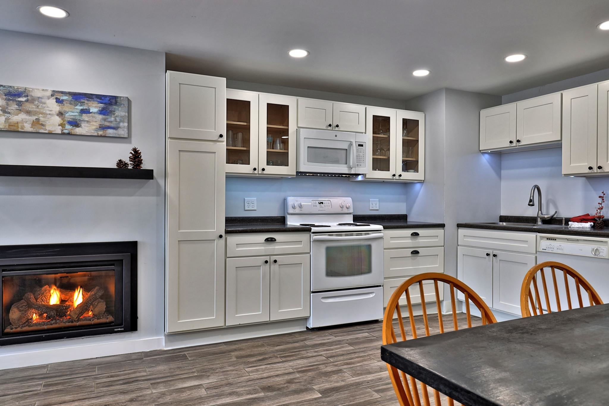 697 East Mountain Road, Unit B2 Killington, VT 05751 - Photo 13 of 33 Gallery Image 13