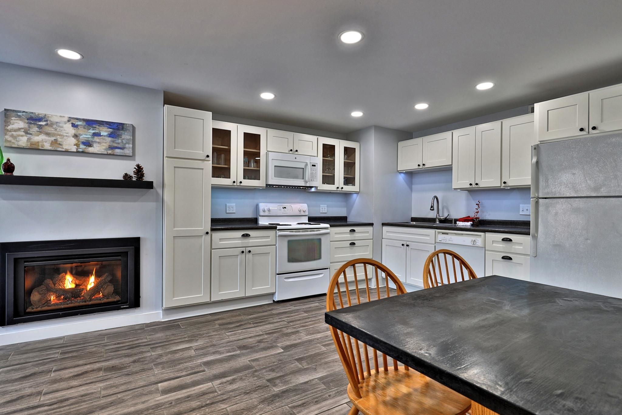 697 East Mountain Road, Unit B2 Killington, VT 05751 - Photo 2 of 33 Gallery Image 2