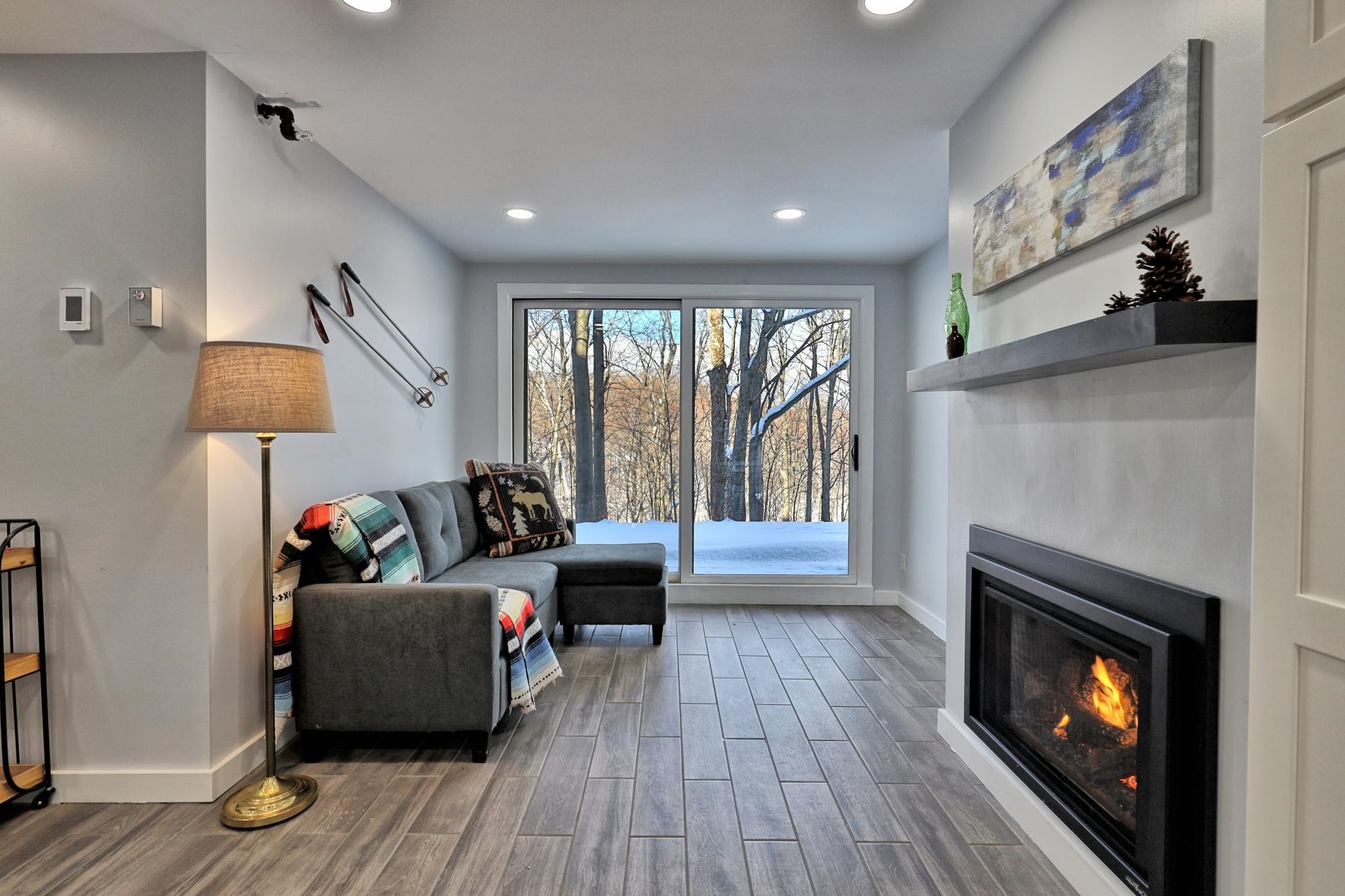 697 East Mountain Road, Unit B2 Killington, VT 05751 - Photo 3 of 33 Gallery Image 3