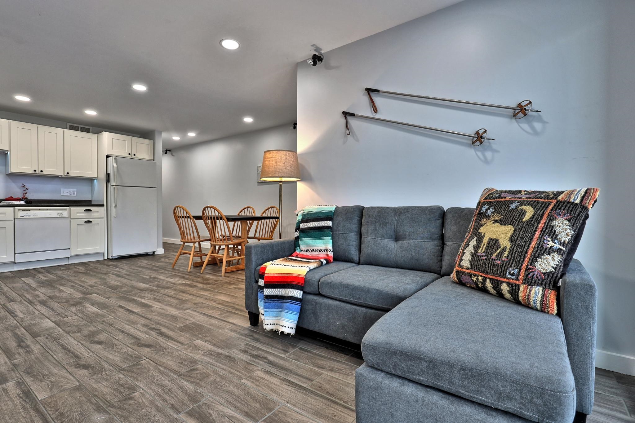 697 East Mountain Road, Unit B2 Killington, VT 05751 - Photo 7 of 33 Gallery Image 7