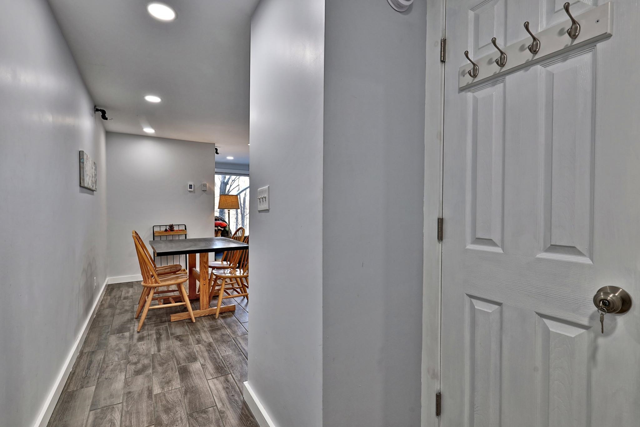 697 East Mountain Road, Unit B2 Killington, VT 05751 - Photo 8 of 33 Gallery Image 8