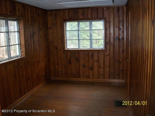 8542 Wimmers Road Moscow, PA 18444 - Photo 9 of 12 Gallery Image 9