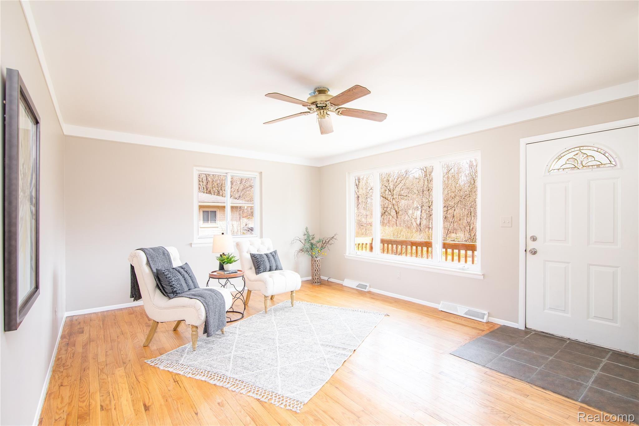 2334 Cole Road Lake Orion, MI 48362 - Photo 10 of 37 2334 Cole Rd-4.JPG