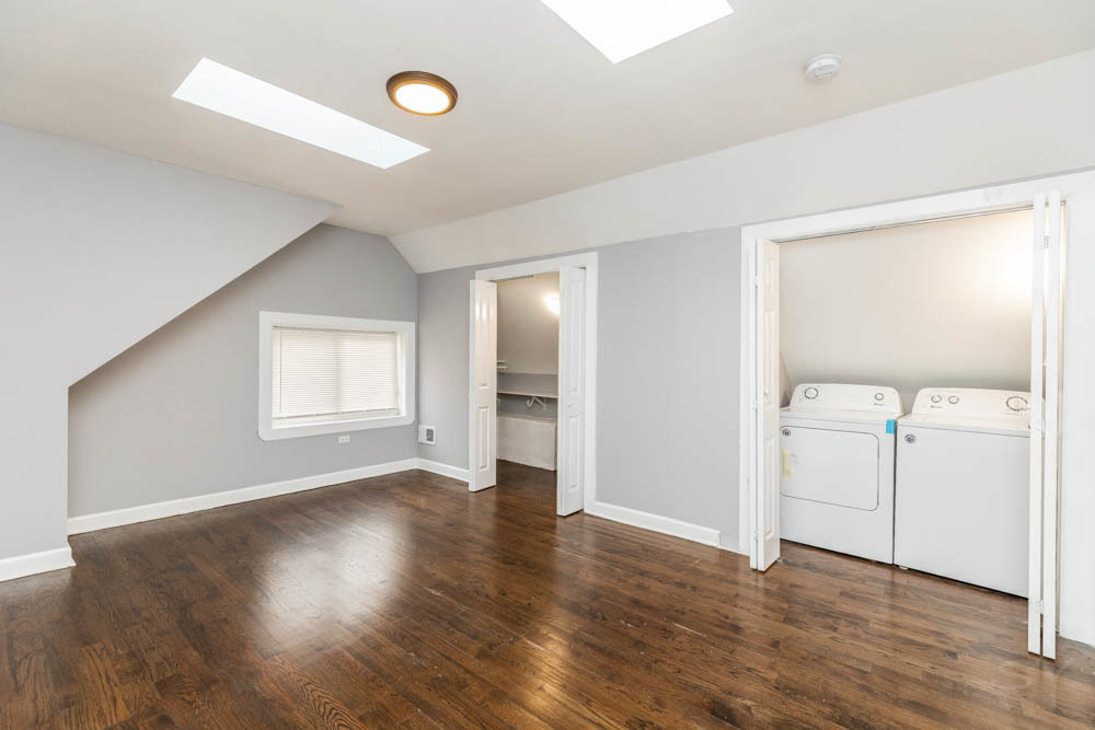 2353 West 18th Place Chicago, IL 60608 - Photo 19 of 22