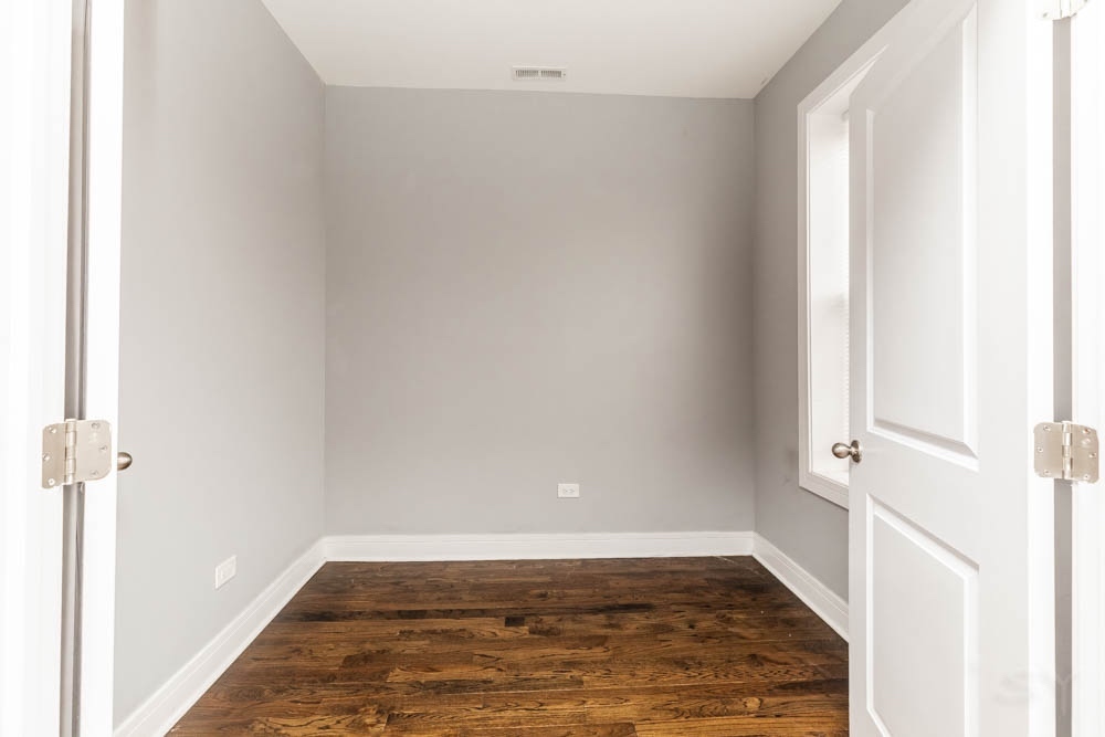 2353 West 18th Place Chicago, IL 60608 - Photo 10 of 22