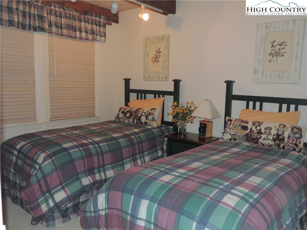 2957 Hickory Boone, NC 28607 - Photo 11 of 13 Gallery Image 11