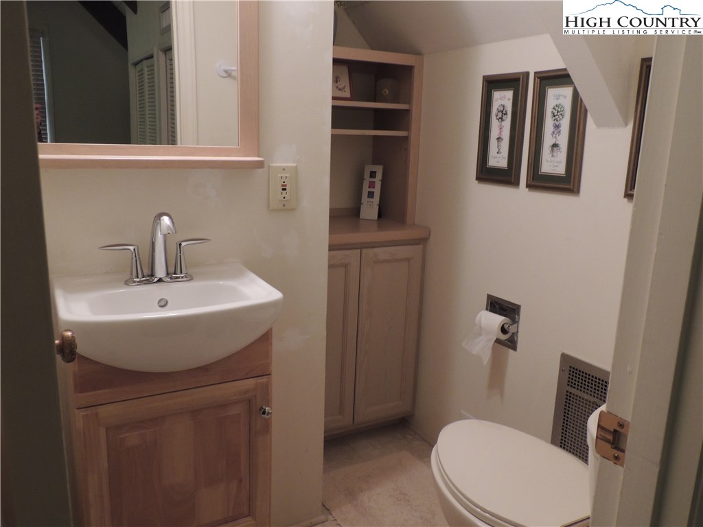 2957 Hickory Boone, NC 28607 - Photo 12 of 13 Gallery Image 12