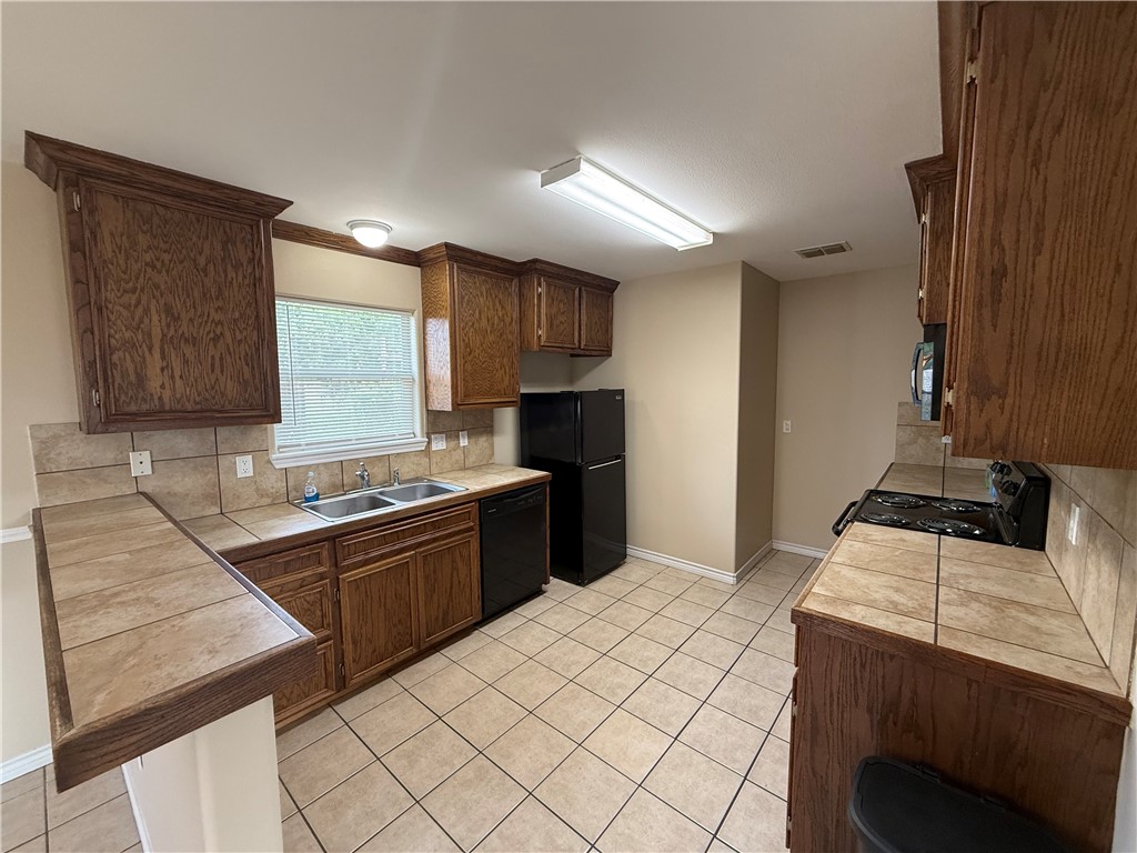 622 Webb Street Corpus Christi, TX 78418 - Photo 7 of 17