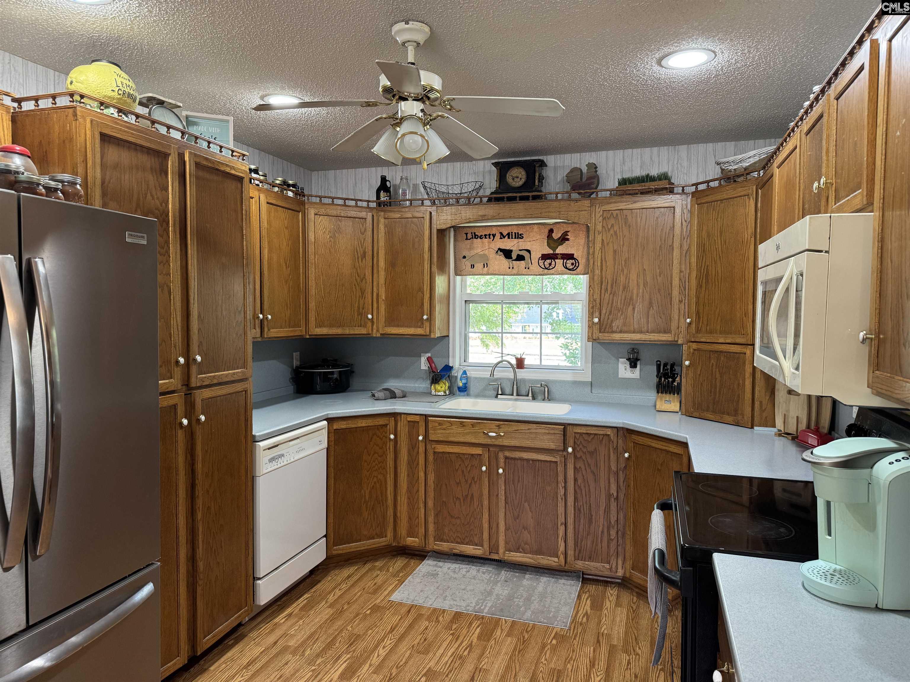 1344 Colie Branham Road Lugoff, SC 29078 - Photo 11 of 26