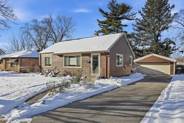 $259,999 | 10816 Princess Avenue, Chicago Ridge, IL 60415