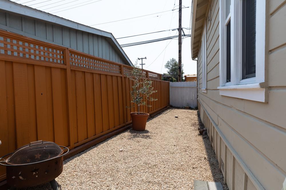 2211 Capitola Road Santa Cruz, CA 95062 - Photo 17 of 20 a backyard of a house