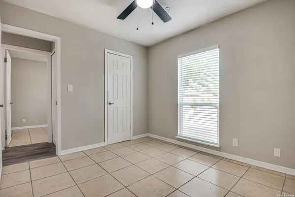 $1,599 | 5230 Village, San Antonio, TX 78218