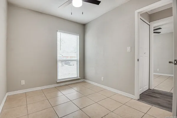 $1,599 | 5230 Village, San Antonio, TX 78218