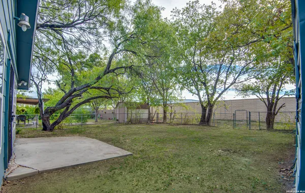 $1,599 | 5230 Village, San Antonio, TX 78218