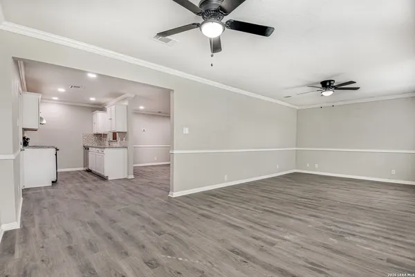 $1,599 | 5230 Village, San Antonio, TX 78218