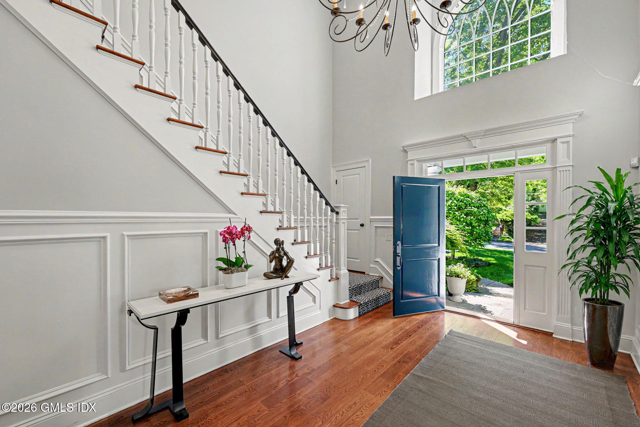 26 Circle Drive Greenwich, CT 06830 - Photo 3 of 29 Double Height Entry Foyer