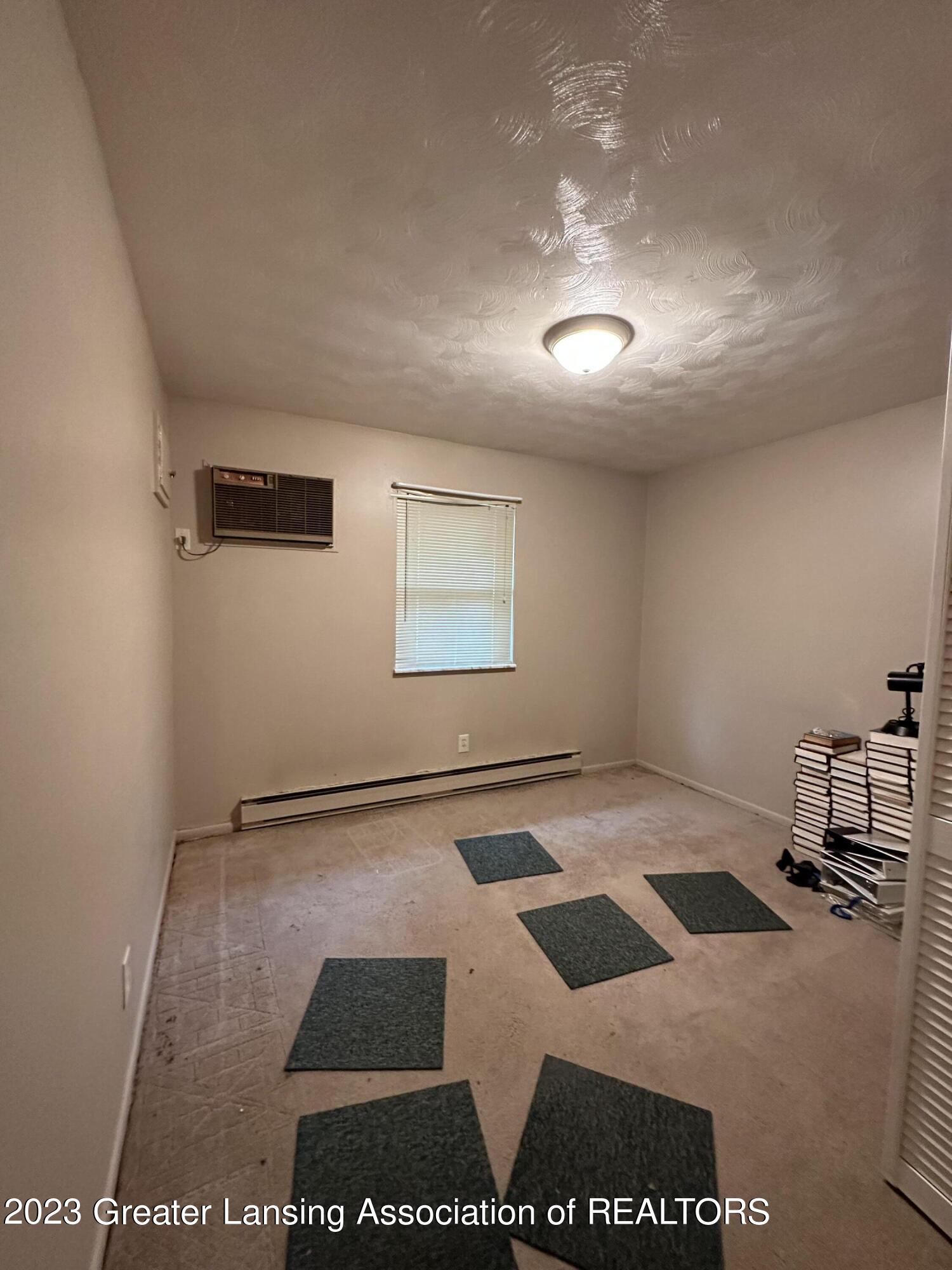 609 East Jolly Road, Unit 4 13 Lansing, MI 48910 - Photo 6 of 10 IMG_6471