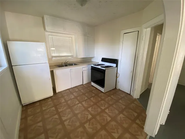 $1,200 | 109 Bryan Street, Unit 4, Houston, TX 77011