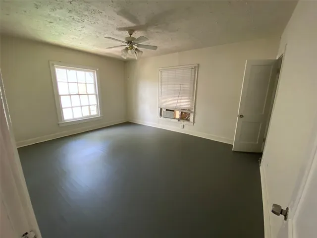 $1,200 | 109 Bryan Street, Unit 4, Houston, TX 77011