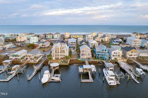 $275,000 | 817 Canal Drive, Carolina Beach, NC 28428