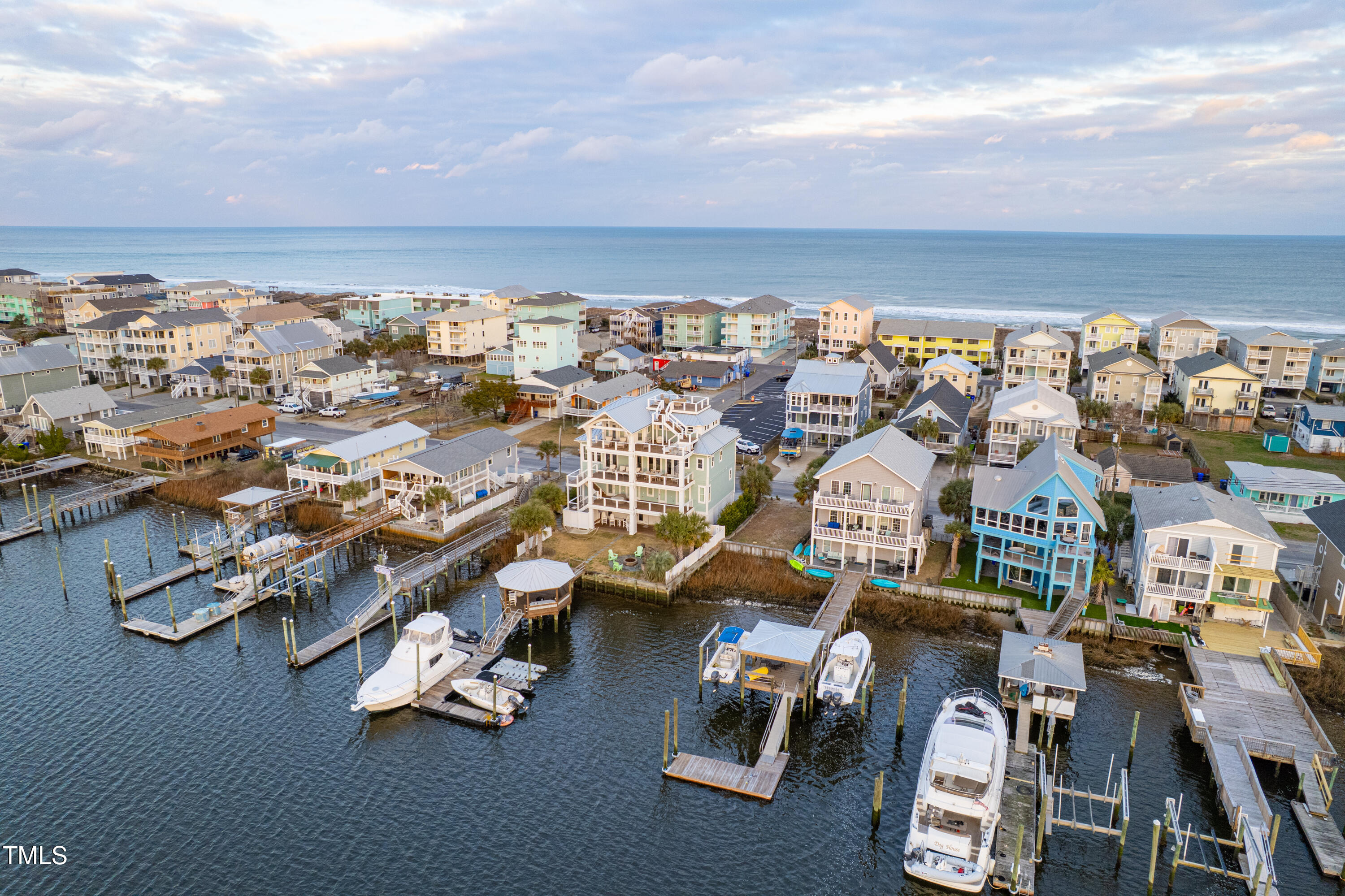 817 Canal Drive Carolina Beach, NC 28428 - Photo 15 of 17 817 Canal-13