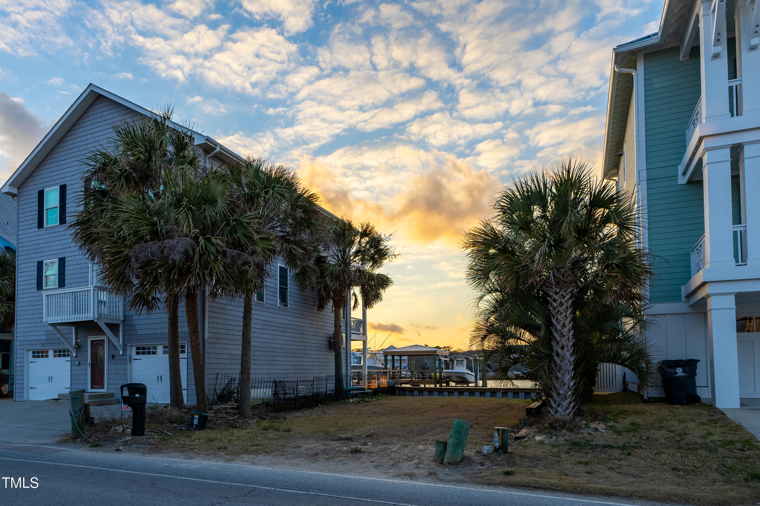 817 Canal Drive Carolina Beach, NC 28428 - Photo 16 of 17 817 Canal-20