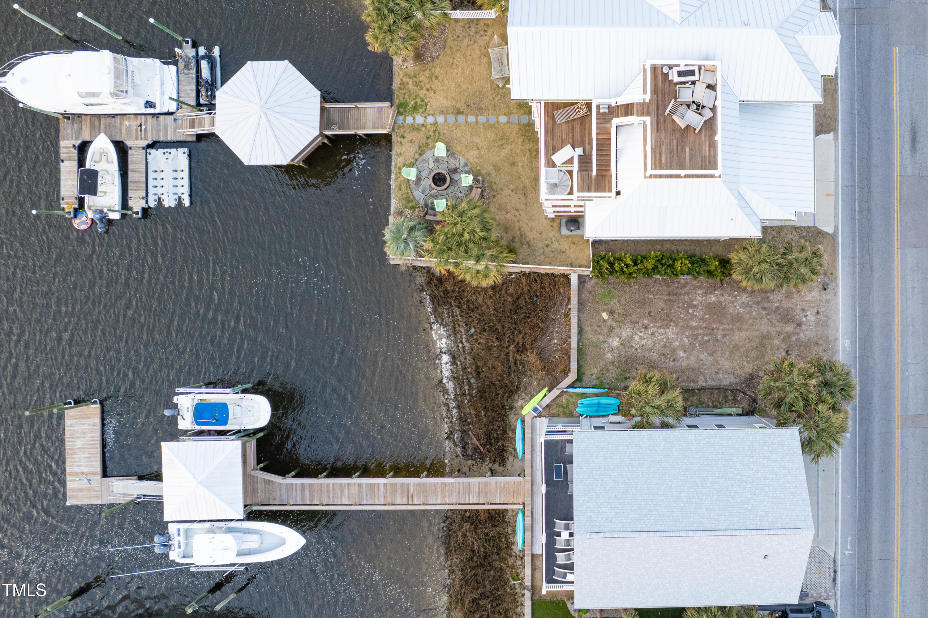817 Canal Drive Carolina Beach, NC 28428 - Photo 3 of 17 817 Canal-15
