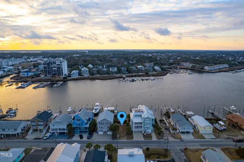 $275,000 | 817 Canal Drive, Carolina Beach, NC 28428